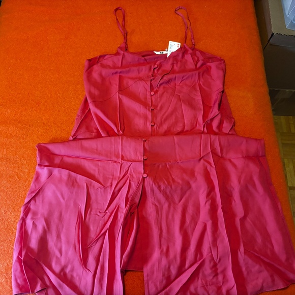 Uniqlo pink button down camisole flare maxi dress NWT - Picture 3 of 7